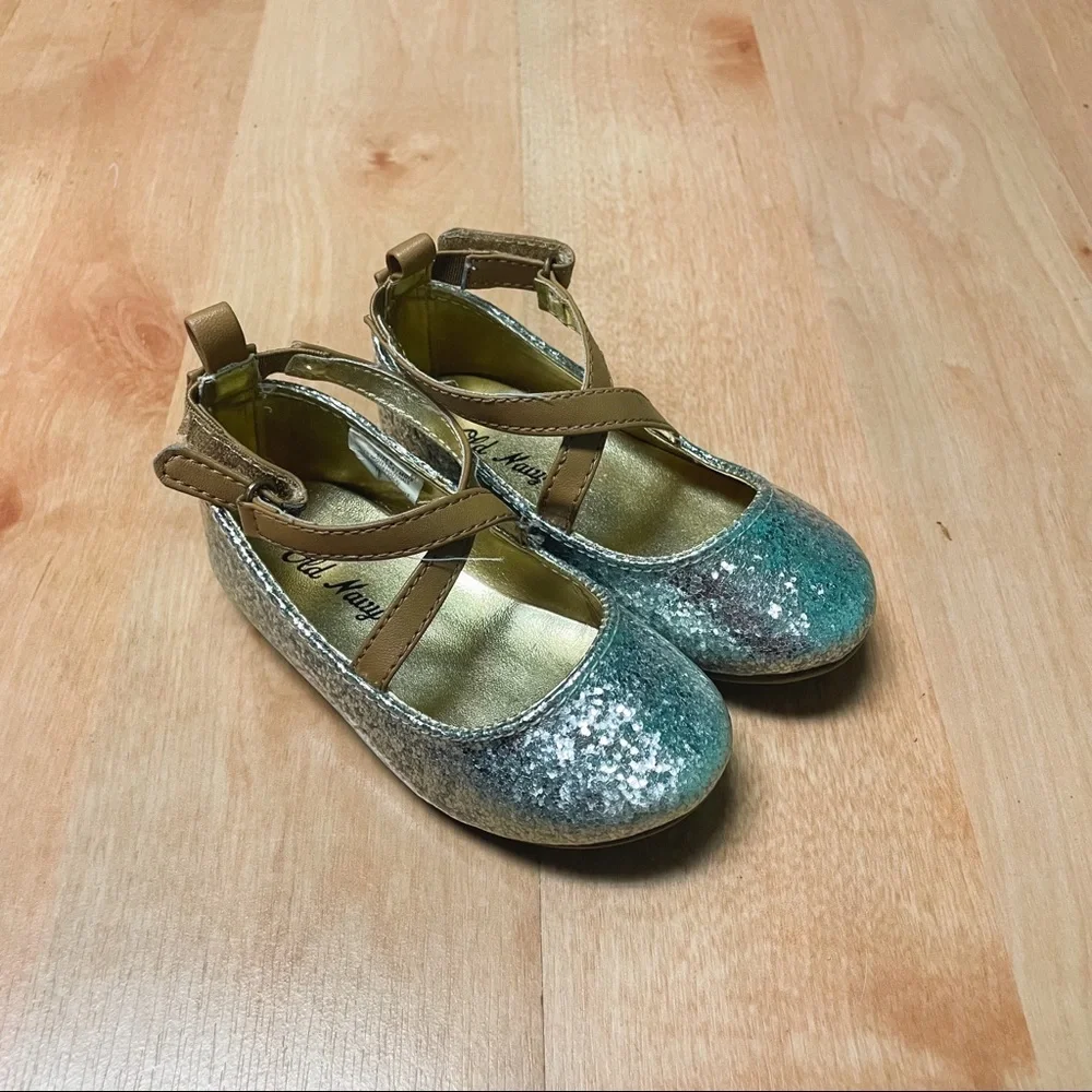 Old Navy Silver Glitter Sparkle Crisscross Ankle Strap Dress Shoes Girls Size 6